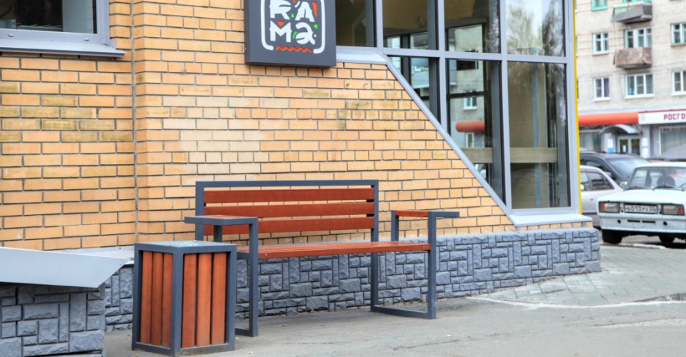 Пример скамейки и урны для мусора 
