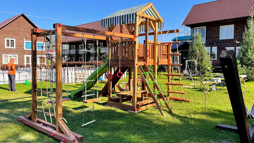Детский игровой комплекс из дерева по эскизу заказчика 